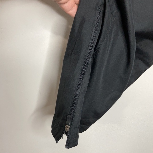 Under Armour black sticky pants size small loose fit - Picture 3 of 6